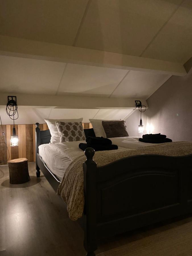 Huusje18 Villa นึนชเปท ภายนอก รูปภาพ